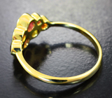 Золотое кольцо с разноцветными шпинелями бриллиантовой огранки 0,9 карата Золото