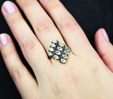 Оригинальное серебряное кольцо с голубыми топазами и черными шпинелями Серебро 925