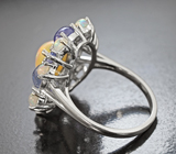 Впечатляющее серебряное кольцо с кристаллическими эфиопскими опалами и танзанитами