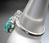 Романтичное серебряное кольцо с «неоновым» и бесцветным топазами Серебро 925