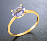 Золотое кольцо с ярким танзанитом высоких характеристик 0,97 карата Золото