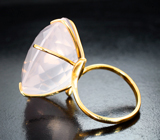 Массивное золотое кольцо с крупным розовым кварцем авторской огранки 34,45 карата Золото