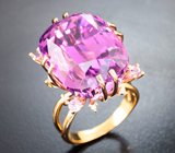 Крупное золотое кольцо с чистейшим эксклюзивным кунцитом 39,33 карата, пурпурно-розовым шпинелями и бриллиантами