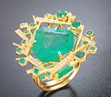 Авторское золотое кольцо «Изумрудный фейерверк» с уральскими изумрудами 12,61 карата и бриллиантами Золото