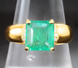 Золотое кольцо с крупным "неоновым" уральским изумрудом 2,67 карата и бриллиантами Золото