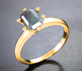 Золотое кольцо c насыщенным голубовато-зеленым уральским александритом 2,16 карата Золото
