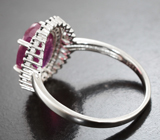 Превосходное cеребряное кольцо с крупным рубином 3,31 карата и черными шпинелями