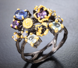 Серебряное кольцо с кианитом, аметистами, голубыми топазами и танзанитами
