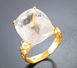 Золотое кольцо с крупным нежно-розовым морганитом 14,71 карата Золото