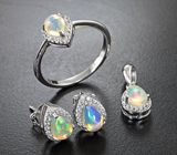 Серебряный комплект с кристаллическими эфиопскими опалами и лейкосапфирами Серебро 925