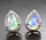 Серебряный комплект с кристаллическими эфиопскими опалами и лейкосапфирами Серебро 925