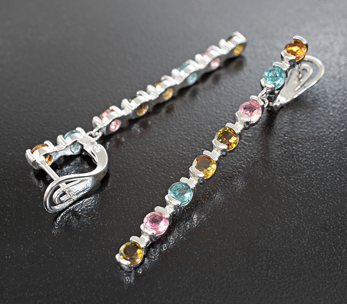 Симпатичные серебряные серьги с разноцветными турмалинами купить в ...