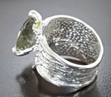 Серебряное кольцо с зеленым аметистом 7,93 карата и перидотом