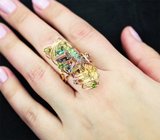 Крупное золотое кольцо с яркими многоцветными кристаллами висмута 57,85 карата, родолитами гранатами и диопсидами