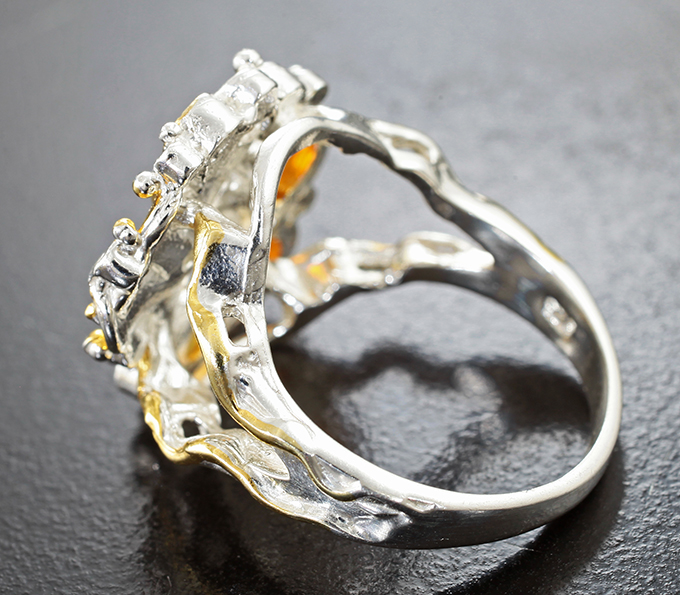 Серебряное кольцо с кристаллическими эфиопскими опалами и хризопразом
