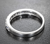 Изящное серебряное кольцо с танзанитами