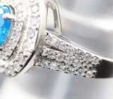 Эффектное серебряное кольцо с «неоновым» апатитом