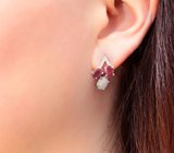 Серебряные серьги с кристаллическими эфиопскими опалами и рубинами