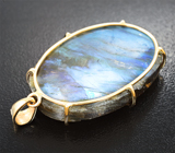 Золотой кулон с крупным резным лабрадоритом яркой иризации 61,75 карата
