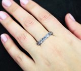 Стильное серебряное кольцо с танзанитами