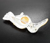 Серебряная брошь с кристаллическим эфиопским опалом 2,54 карата, голубыми топазами и синим сапфиром