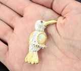 Серебряная брошь с кристаллическим эфиопским опалом 2,54 карата, голубыми топазами и синим сапфиром