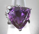 Серебряное кольцо с крупным уругвайским аметистом 20,91 карата и топазами