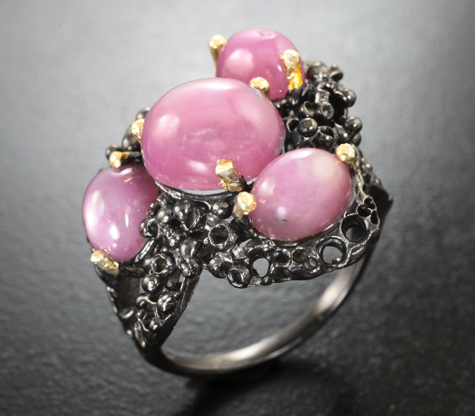 Серебряное кольцо с корундами 9,26 карата