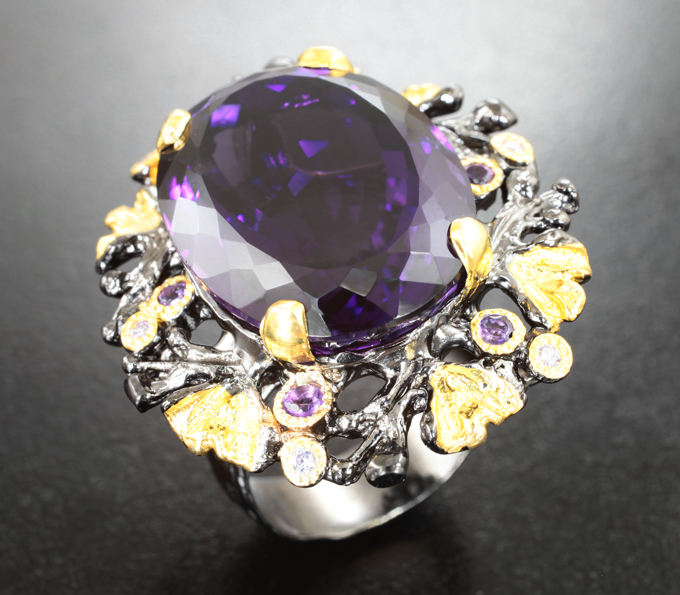 Серебряное кольцо с уругвайским аметистом 23,97 карата