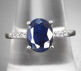 Серебряное кольцо с насыщенно-синим сапфиром