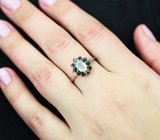 Изящное серебряное кольцо с пренитом и черными шпинелями
