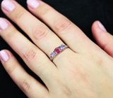 Чудесное серебряное кольцо с рубином высокой чистоты и танзанитами