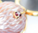 Золотое кольцо с крупной пурпурной резной жемчужиной Edison и пурпурно-розовыми шпинелями
