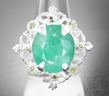 Серебряное кольцо с изумрудом 10,05 карата и перидотами