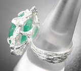 Серебряное кольцо с изумрудом 10,05 карата и перидотами