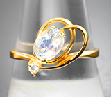 Золотое кольцо с ограненным лунным камнем 0,93 карата
