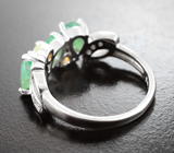 Эффектное серебряное кольцо с изумрудами и ограненными эфиопскими опалами Серебро 925