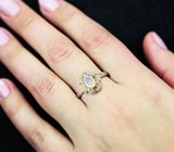 Праздничное серебряное кольцо с ограненным эфиопским опалом и сапфирами