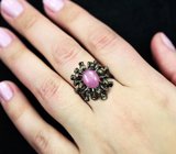 Серебряное кольцо cо звездчатым сапфиром и перидотами