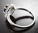 Эффектное серебряное кольцо с разноцветными сапфирами