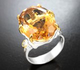 Серебряное кольцо с цитрином и бесцветными топазами
