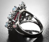 Серебряное кольцо с крупным насыщенным рубином 11,39 карата и голубыми топазами