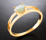 Золотое кольцо с хризобериллом с эффектом кошачьего глаза 0,47 карата