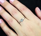 Изящное серебряное кольцо с голубым топазом