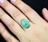 Стильное золотое кольцо с крупным уральским изумрудом 10,04 карата
