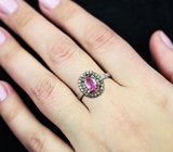 Серебряное кольцо с розовым «неоновым» и разноцветными сапфирами