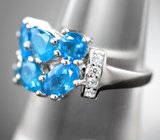 Роскошное серебряное кольцо с «неоновыми» апатитами