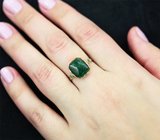 Золотое кольцо с крупным, необычайно-насыщенным уральским изумрудом 7,57 карата