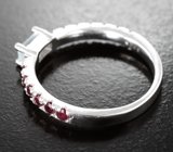 Элегантное серебряное кольцо с гошенитом и родолитами