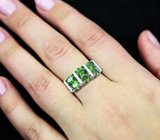 Яркое серебряное кольцо с диопсидами